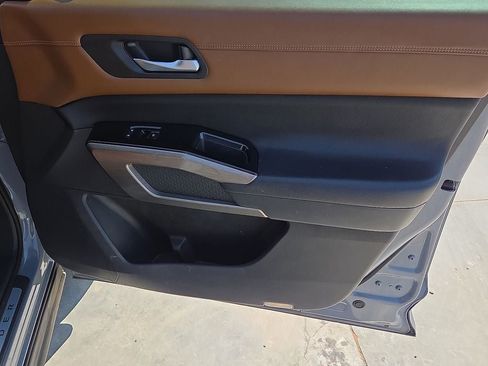Used 2022 Nissan Pathfinder Platinum w/ Cargo Package FWD image 13