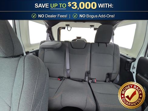 Used 2025 Jeep Wrangler Unlimited Sahara AWD/4WD image 21