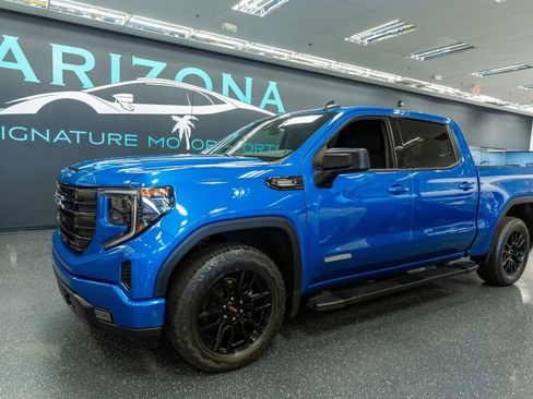 Used 2022 GMC Sierra 1500 Elevation w/ LPO, Elevation Black Package image 1