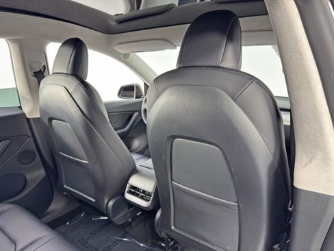 Used 2022 Tesla Model Y Performance image 37