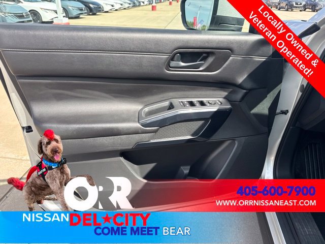 Used 2025 Nissan Pathfinder SV AWD/4WD image 15