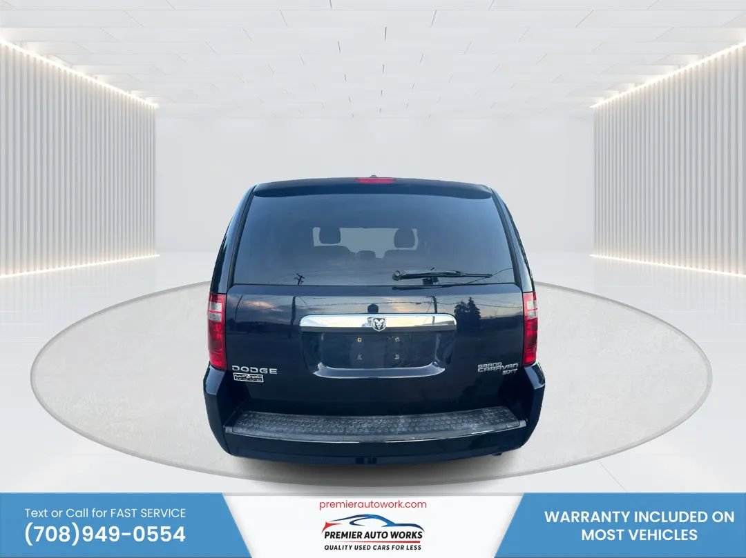 Used 2010 Dodge Grand Caravan SXT w/ Family Value Group FWD image 5