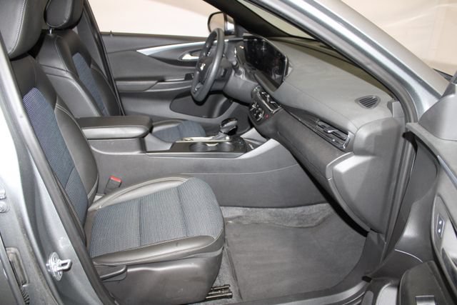 Used 2025 Buick Envista Preferred w/ Convenience II Package FWD image 15