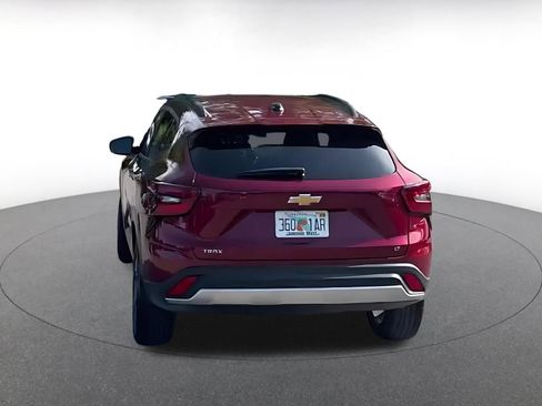 Used 2025 Chevrolet Trax LT image 12