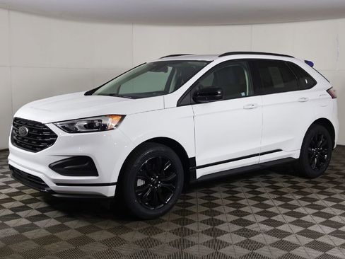 Used 2024 Ford Edge SE w/ Black Appearance Package AWD/4WD image 5