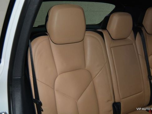 Used 2016 Porsche Cayenne image 22