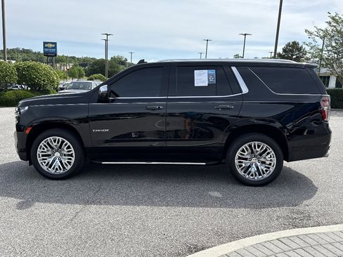 Used 2024 Chevrolet Tahoe Premier w/ Advanced Technology Package RWD image 6