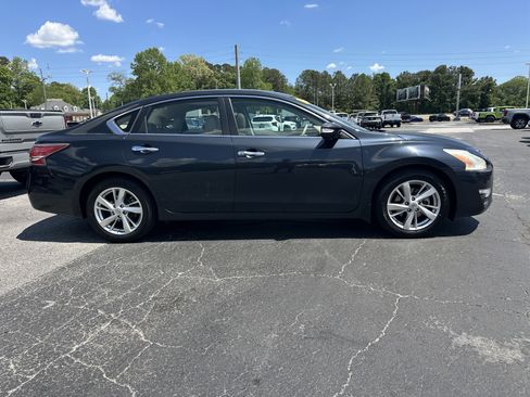 Used 2014 Nissan Altima 2.5 SL w/ Moonroof Package image 8