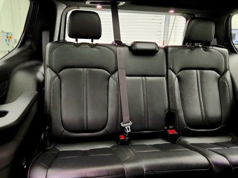 Used 2023 Jeep Wagoneer Series II w/ Premium Group I AWD/4WD image 23