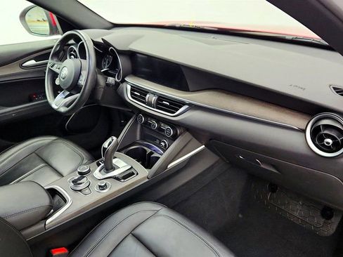 Used 2022 Alfa Romeo Stelvio Ti image 23