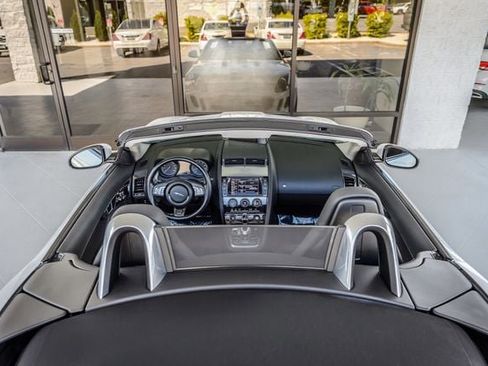 Used 2014 Jaguar F-TYPE Convertible image 19