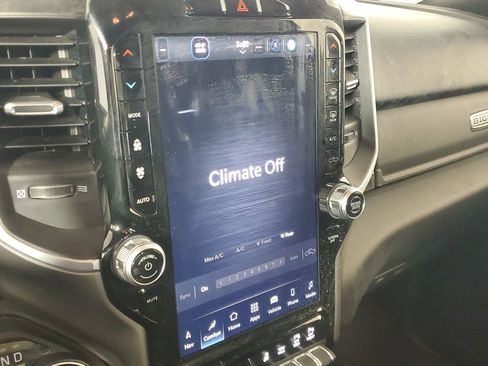 Used 2024 RAM 2500 Big Horn w/ Sport Appearance Package image 19