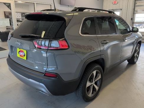 Used 2022 Jeep Cherokee Limited AWD/4WD image 5
