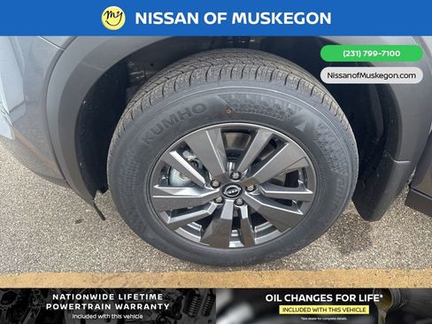 New 2026 Nissan Pathfinder SV image 9