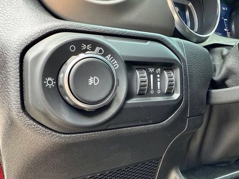 Used 2021 Jeep Wrangler Unlimited Sport AWD/4WD image 24