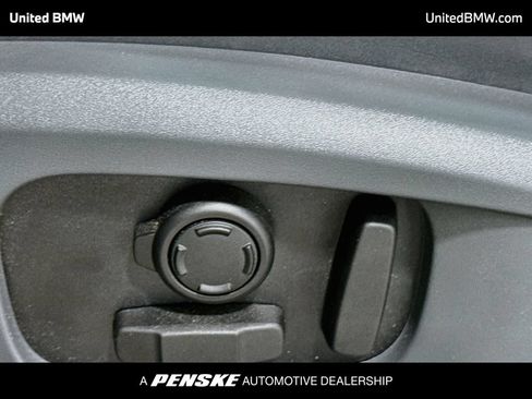 Used 2025 Land Rover Defender 110 V8 AWD/4WD image 11