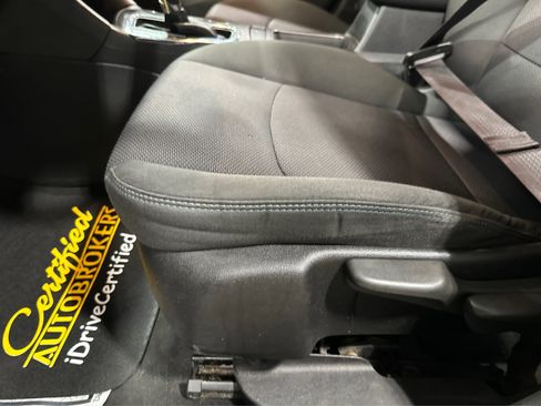 Used 2016 Chevrolet Cruze LT image 18