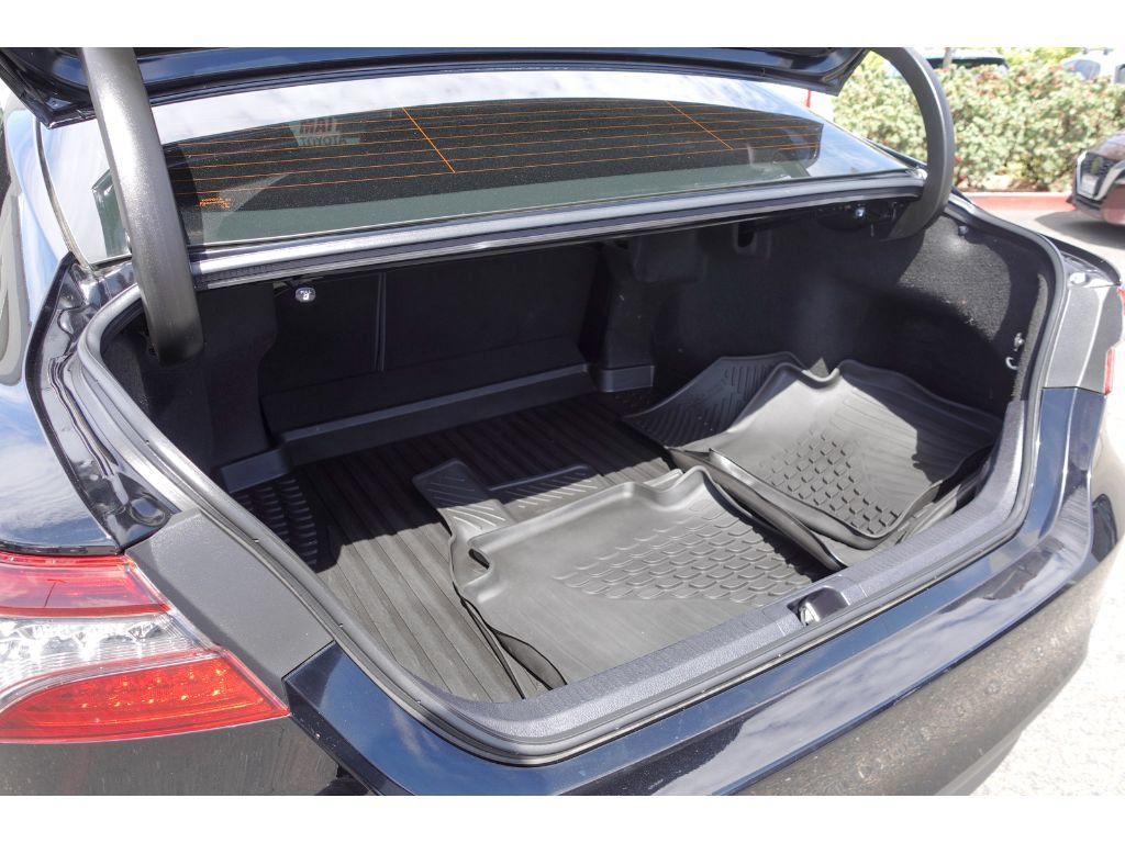Used 2021 Toyota Camry XLE FWD image 24