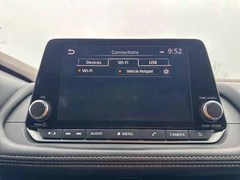 Used 2022 Nissan Rogue SV image 27