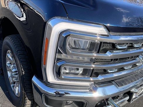 Used 2023 Ford F250 Lariat w/ Lariat Ultimate Package image 27