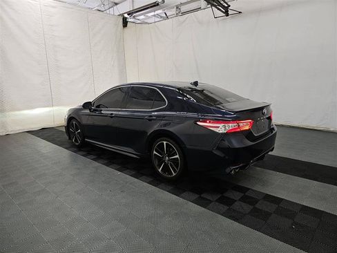 Used 2020 Toyota Camry XSE FWD image 4