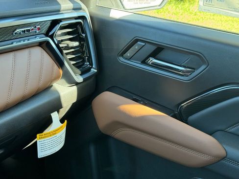 New 2025 GMC Canyon AT4 w/ Nightfall Edition image 34