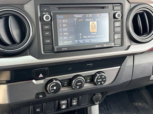 Used 2019 Toyota Tacoma SR5 RWD image 27