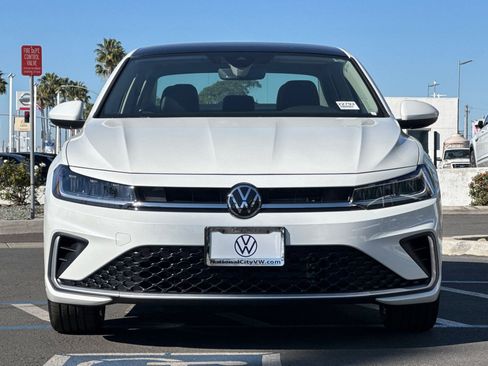 New 2026 Volkswagen Jetta SE FWD image 3