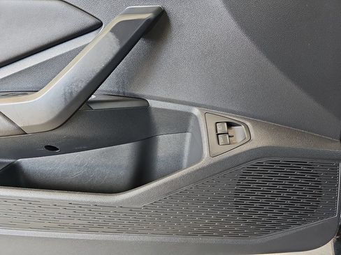 Used 2024 Volkswagen Jetta SE FWD image 33
