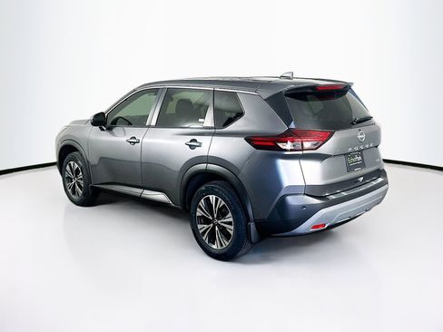 Used 2023 Nissan Rogue SV image 5