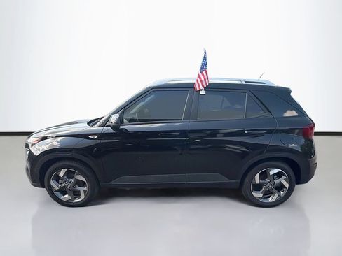 Used 2024 Hyundai Venue SEL FWD image 4