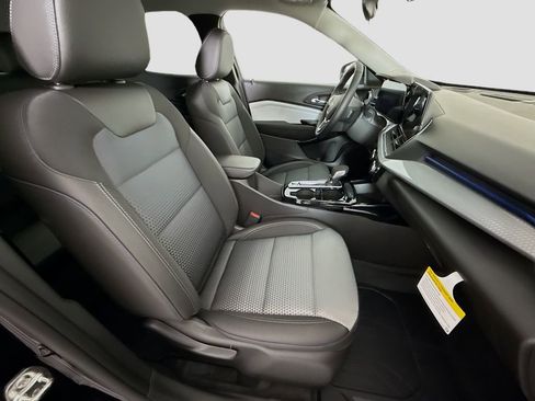 New 2026 Chevrolet Trax LT w/ Driver Confidence Package FWD image 25