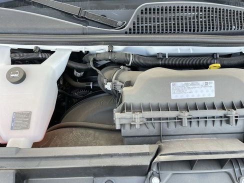 New 2025 GMC Savana 2500 Extended w/ Driver Convenience Package image 29