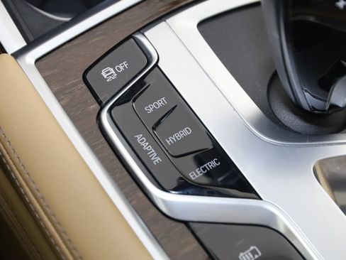 Used 2020 BMW 745e xDrive image 34