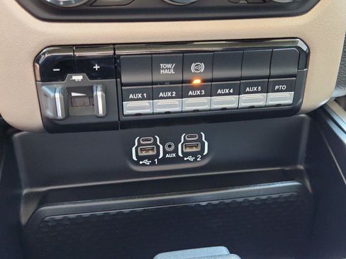 Used 2022 RAM 4500 Laramie AWD/4WD image 29