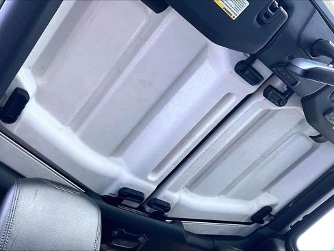 Used 2021 Jeep Gladiator Rubicon image 13