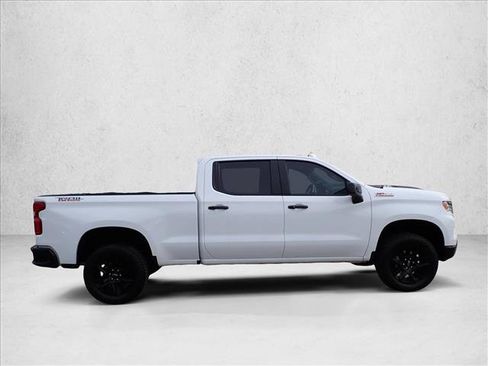 Used 2025 Chevrolet Silverado 1500 LT Trail Boss w/ Convenience Package II AWD/4WD image 5