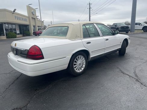 Used 2009 Mercury Grand Marquis LS image 3