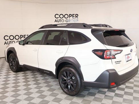Used 2025 Subaru Outback Onyx Edition AWD/4WD image 23