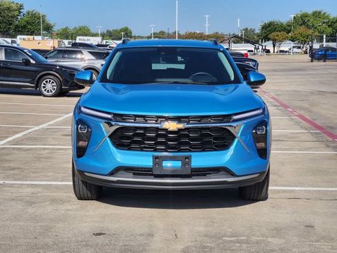 Used 2026 Chevrolet Trax LT w/ LT Convenience Package FWD image 9