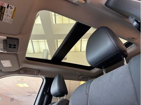 Used 2024 Mitsubishi Outlander Ralliart image 23