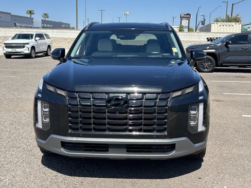 Used 2023 Hyundai Palisade Limited w/ Winter Package FWD image 8