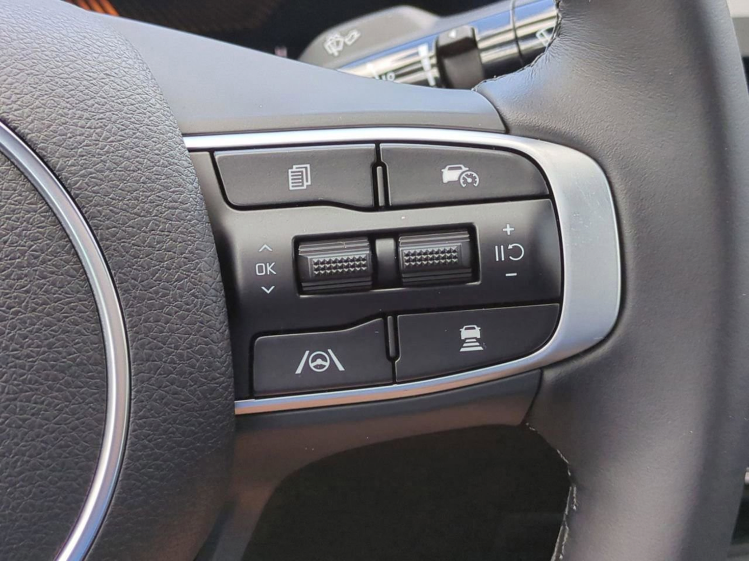 New 2026 Kia K5 GT-Line w/ GT-Line Premium Package FWD image 30