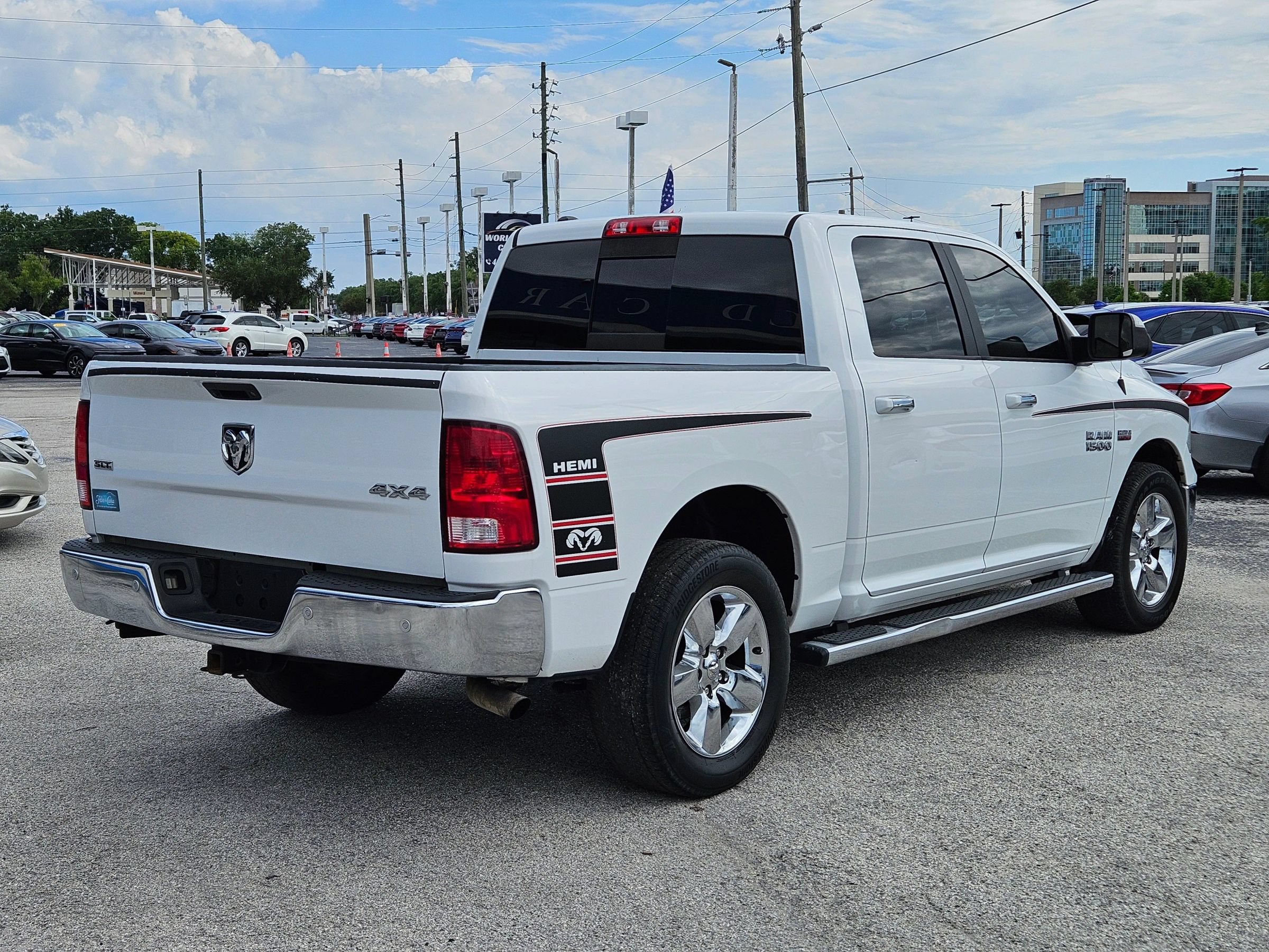 Used 2018 RAM 1500 Classic SLT AWD/4WD image 7