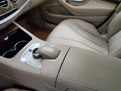 Used 2014 Mercedes-Benz S 550 Sedan image 19