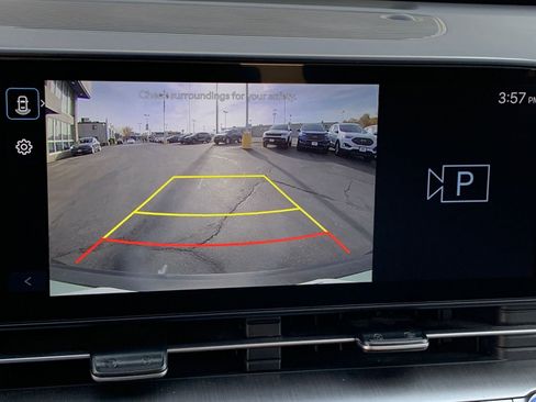 Used 2025 Hyundai Kona SEL image 17