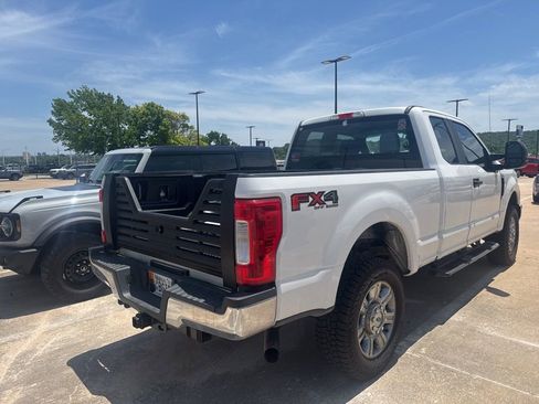 Used 2017 Ford F250 XL w/ Power Equipment Group AWD/4WD image 5
