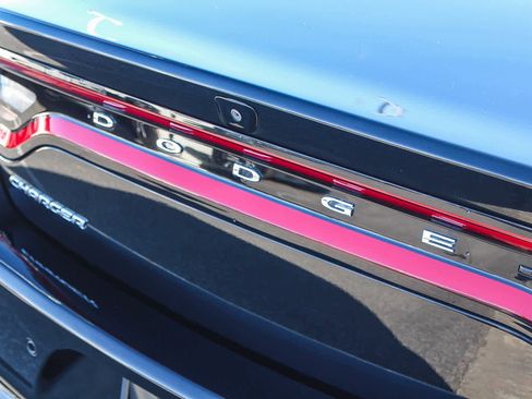 Used 2017 Dodge Charger SXT w/ Plus Group image 8