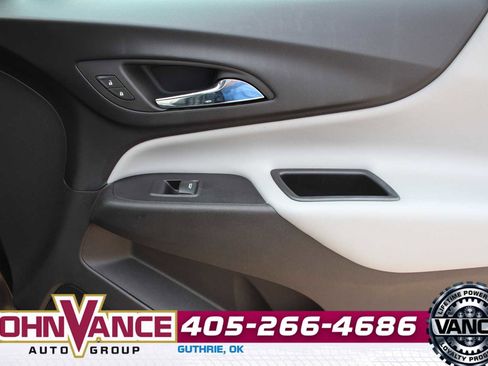 Used 2020 Chevrolet Equinox LT w/ Driver Convenience Package image 15