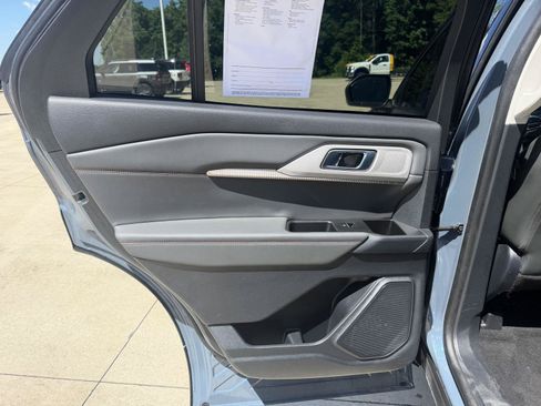 Used 2025 Ford Explorer Active w/ Active Comfort Package AWD/4WD image 22